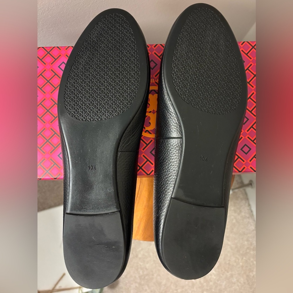 TORY BURCH Sz 10.5 Black / Gold Claire Ballet Flat EUC - Picture 9 of 12